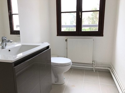 STUDIO A LOUER - CHAUMES EN BRIE - 22 m2 - 425 € charges comprises par mois
