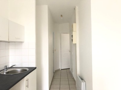 STUDIO A LOUER - ROZAY EN BRIE - 18.44 m2 - 350 &euro; charges comprises par mois