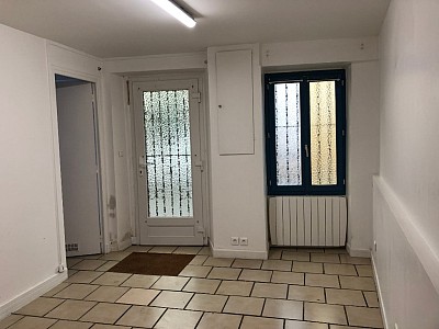 APPARTEMENT T1 A LOUER - LA FERTE GAUCHER - 20.3 m2 - 355€ charges comprises par mois