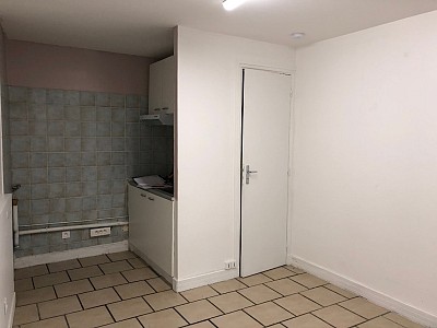 APPARTEMENT T1 A LOUER - LA FERTE GAUCHER - 20.3 m2 - 355€ charges comprises par mois