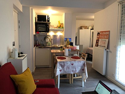 APPARTEMENT T1 A LOUER - ROISSY EN BRIE - 29.95 m2 - 745€ charges comprises par mois
