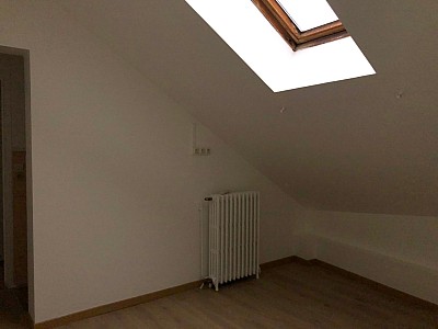 APPARTEMENT T2 A LOUER - CHAUMES EN BRIE - 28 m2 - 550 € charges comprises par mois