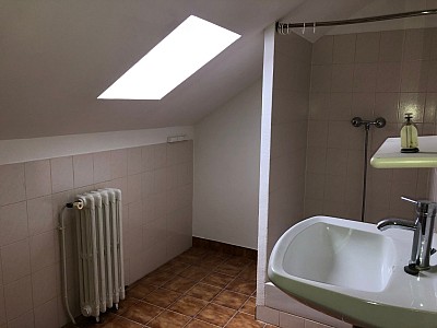 APPARTEMENT T2 A LOUER - CHAUMES EN BRIE - 28 m2 - 550 € charges comprises par mois