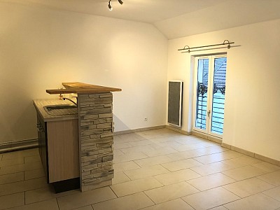 APPARTEMENT T2 A LOUER - LA FERTE GAUCHER CENTRE VILLE - 39.91 m2 - 480€ charges comprises par mois