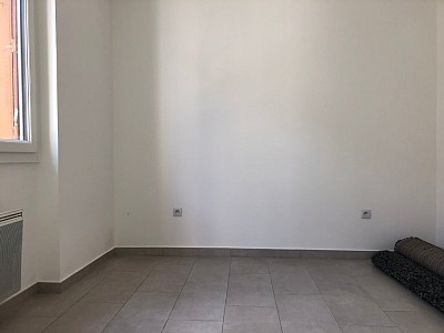 APPARTEMENT T2 A LOUER - LIVERDY EN BRIE CENTRE VILLE - 32.28 m2 - 640€ charges comprises par mois