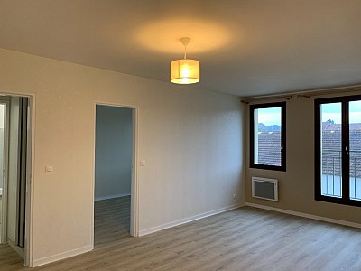 APPARTEMENT T2 A LOUER - MORMANT - 49.58 m2 - 795 € charges comprises par mois