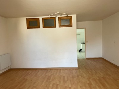 Appartement F2 JOUY LE CHATEL