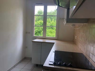 APPARTEMENT T3 A LOUER - GUIGNES proche centre ville - 61 m2 - 940 € charges comprises par mois