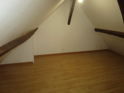 3 PIECES DUPLEX A LOUER - GUIGNES - 60.24 m2 - 855�&euro; charges comprises par mois