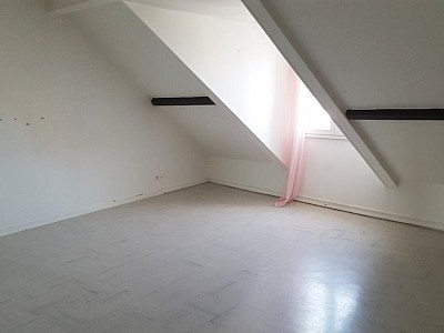 APPARTEMENT T3 A LOUER - ROZAY EN BRIE CENTRE VILLE - 56.75 m2 - 710€ charges comprises par mois