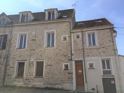 APPARTEMENT T3 A LOUER - ROZAY EN BRIE CENTRE VILLE - 51.74 m2 - 780€ charges comprises par mois