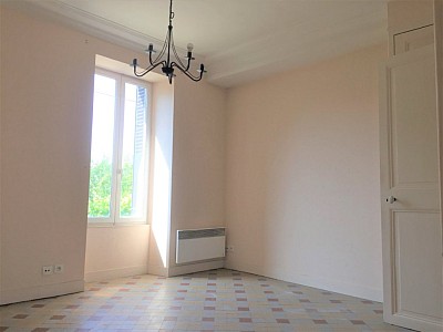 APPARTEMENT T3 A LOUER - ROZAY EN BRIE CENTRE VILLE - 51.74 m2 - 780€ charges comprises par mois