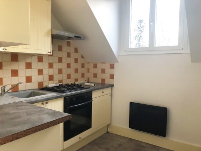 APPARTEMENT T3 A LOUER - ROZAY EN BRIE CENTRE VILLE - 59.76 m2 - 820 &euro; charges comprises par mois