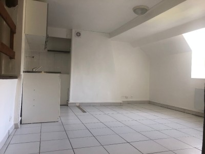 APPARTEMENT T3 A LOUER - ROZAY EN BRIE - 46.75 m2 - 667 € charges comprises par mois