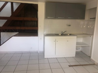 APPARTEMENT T3 A LOUER - ROZAY EN BRIE - 46.75 m2 - 667 € charges comprises par mois
