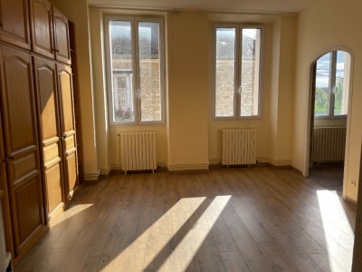 APPARTEMENT T3 A VENDRE - MAINCY - 159,71 m2 - 203000 €