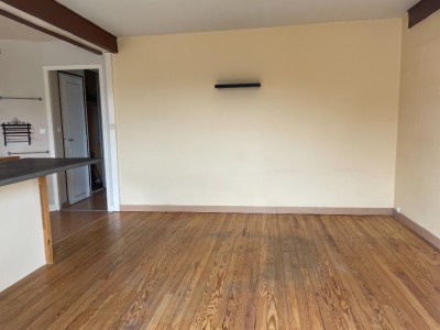 APPARTEMENT T3 A VENDRE - ROZAY EN BRIE - 58 m2 - 160000 €