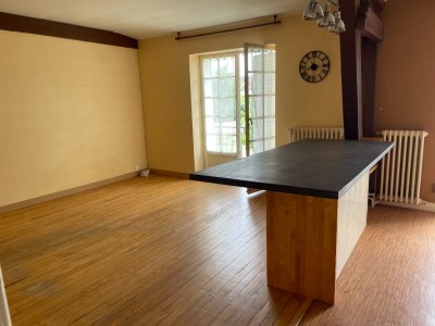 APPARTEMENT T3 A VENDRE - ROZAY EN BRIE - 58 m2 - 160000 €