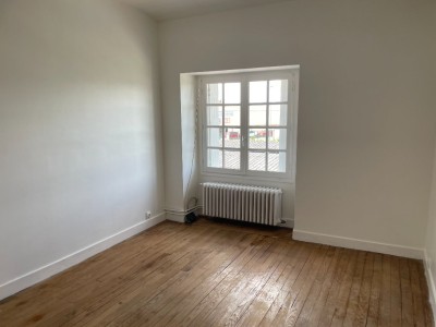 APPARTEMENT T3 A VENDRE - ROZAY EN BRIE - 58 m2 - 160000 €