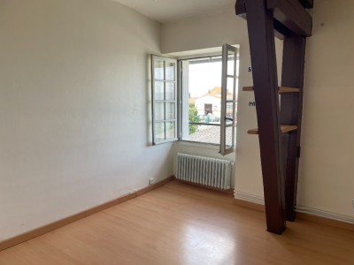 APPARTEMENT T3 A VENDRE - ROZAY EN BRIE - 58 m2 - 160000 €