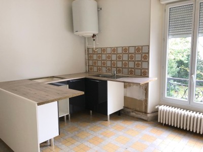 APPARTEMENT T4 A LOUER - NANGIS - 79.77 m2 - 890 € charges comprises par mois