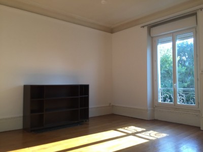 APPARTEMENT T4 A LOUER - NANGIS - 79.77 m2 - 890 € charges comprises par mois