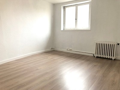 APPARTEMENT T4 A LOUER - ROZAY EN BRIE - 97.81 m2 - 916�&euro; charges comprises par mois