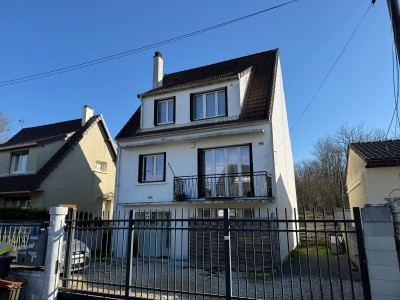 Appartement F4 + Jardinet et parking A VENDRE - OZOIR LA FERRIERE Centre vile, proche gare � pieds - 57.4 m2 - 239�000�&euro;