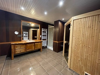 APPARTEMENT T5 A VENDRE - ROZAY EN BRIE - 162.1 m2 - 191000€