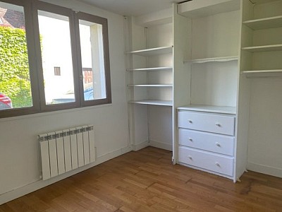 APPARTEMENT T5 A VENDRE - ROZAY EN BRIE - 162.1 m2 - 191000€