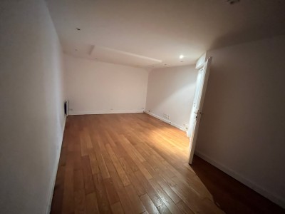 APPARTEMENT T5 A VENDRE - ROZAY EN BRIE - 162.1 m2 - 191000€
