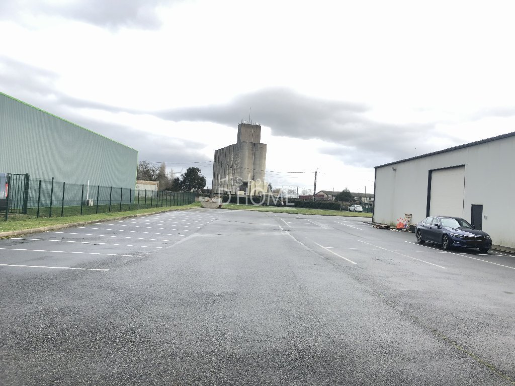 ENTREPOT A LOUER - REBAIS - 536 m2 - 3�200�&euro; HC et HT par mois