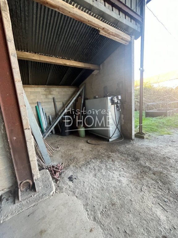 B�timents A VENDRE - JOUY LE CHATEL - 300 m2 - 350�000�&euro;