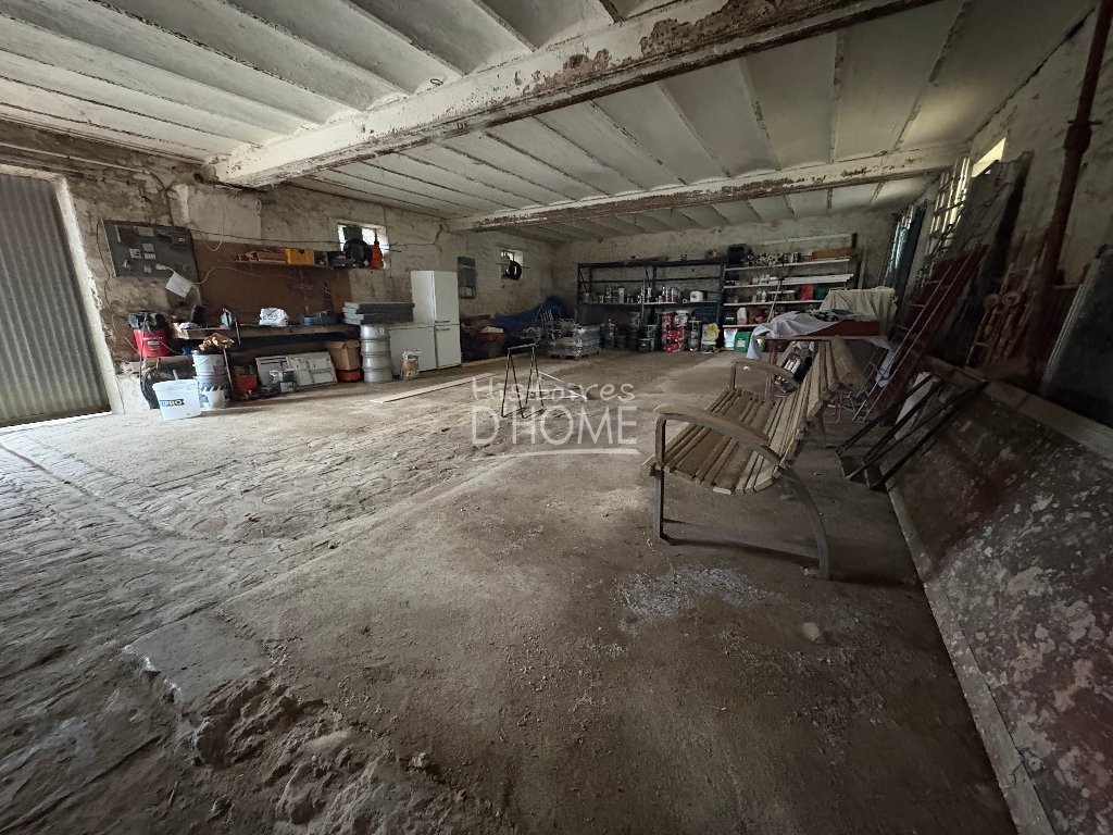 B�timents A VENDRE - JOUY LE CHATEL - 300 m2 - 350�000�&euro;