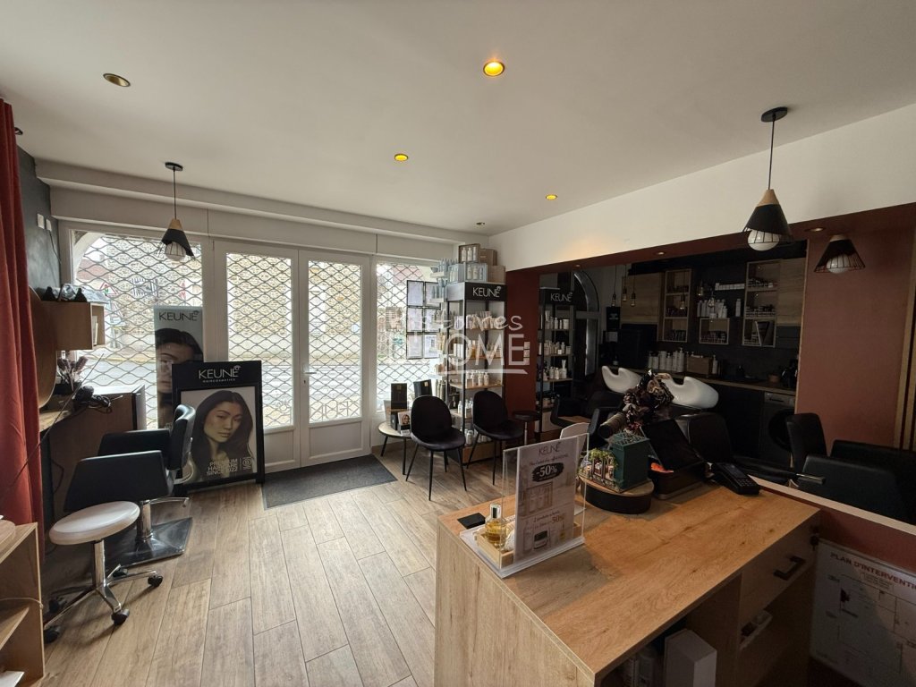 FONDS DE COMMERCE A CEDER - BEAUTE - ESTHETIQUE - COIFFURE - TOUQUIN - 33.14 m2 - 70 000 &euro;