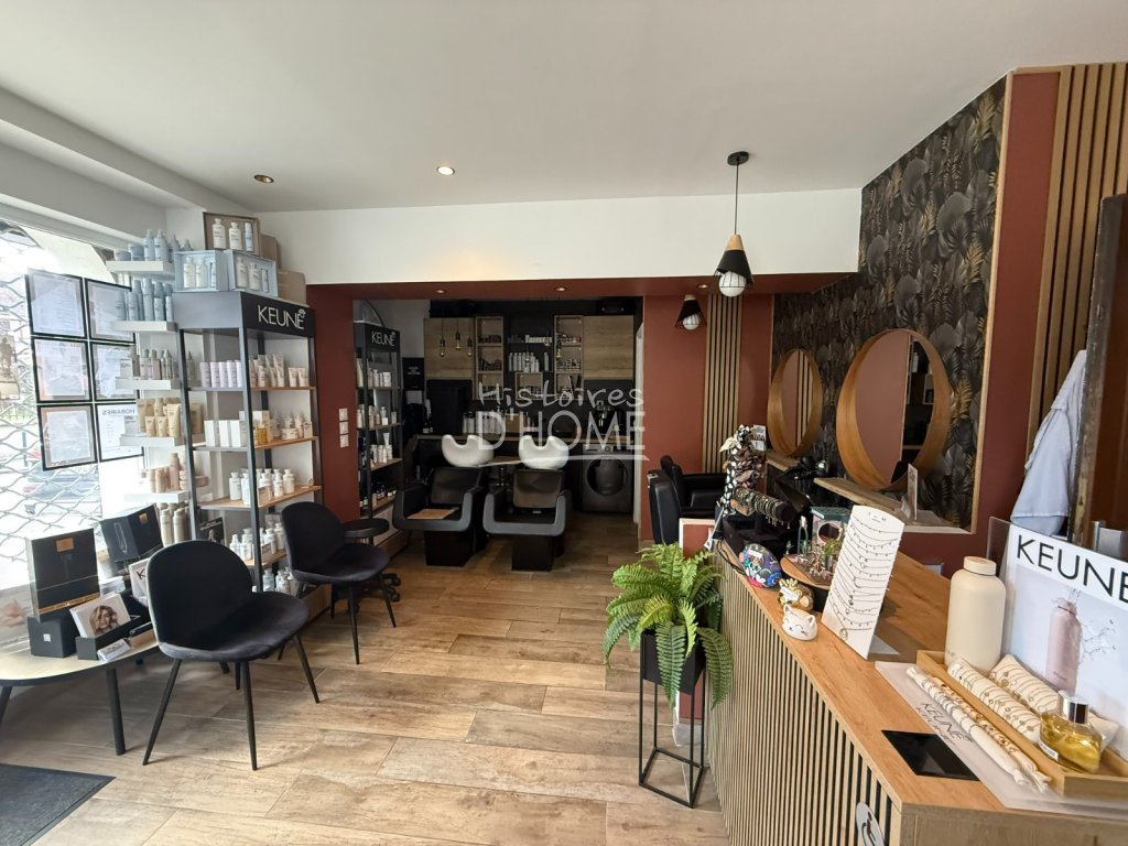 FONDS DE COMMERCE A CEDER - BEAUTE - ESTHETIQUE - COIFFURE - TOUQUIN - 33.14 m2 - 70 000 &euro;