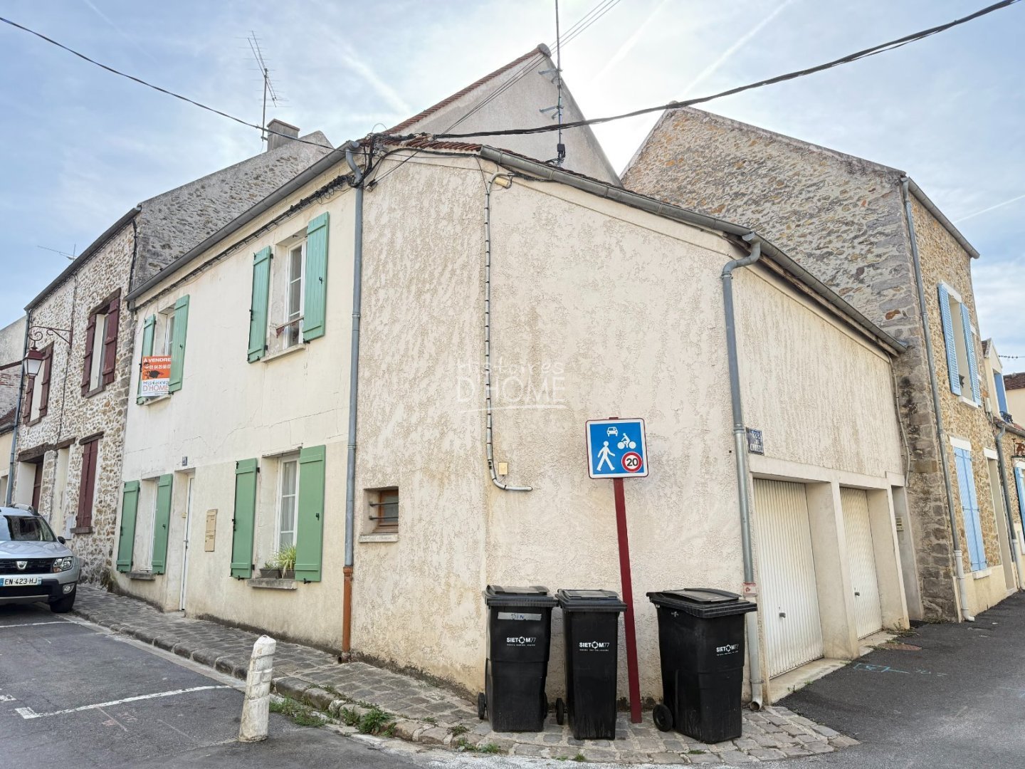 Immeuble de rapport avec deux Appartements F3 A VENDRE - ROZAY EN BRIE - 120 m2 - 299 000 &euro;