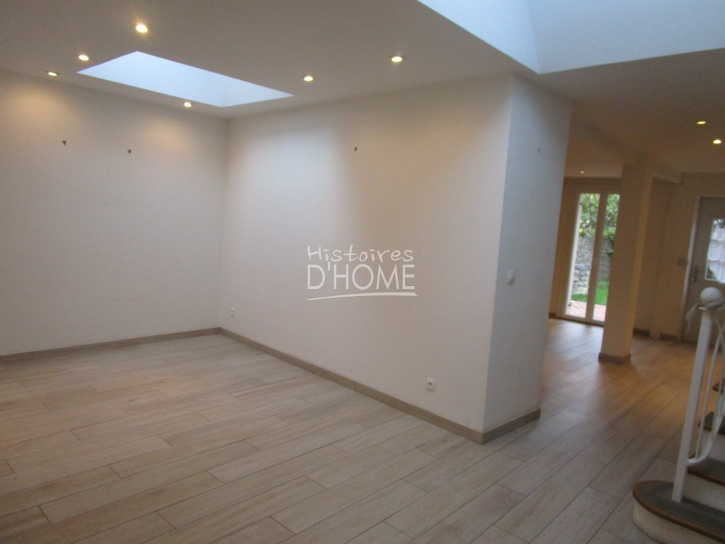 MAISON A LOUER - COURPALAY - 109.06 m2 - 1 280 € charges comprises par mois