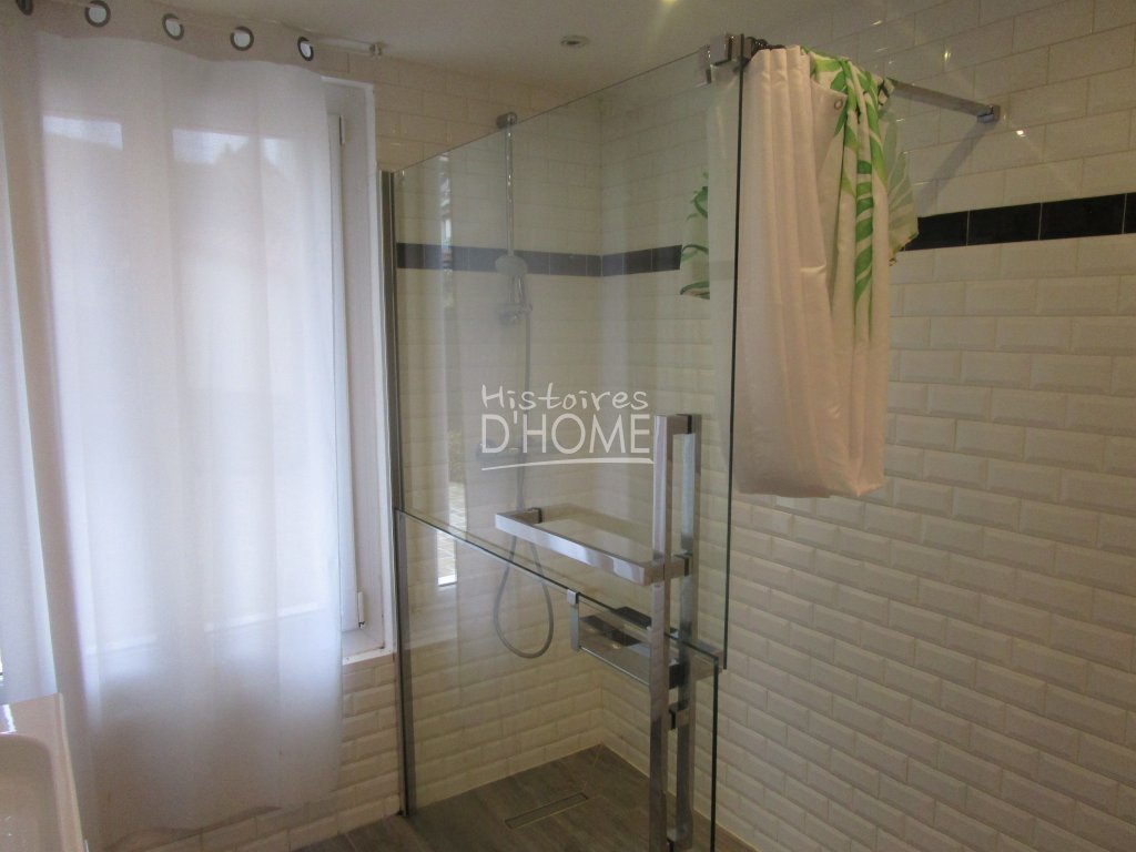 MAISON A LOUER - COURPALAY - 109.06 m2 - 1 280 € charges comprises par mois