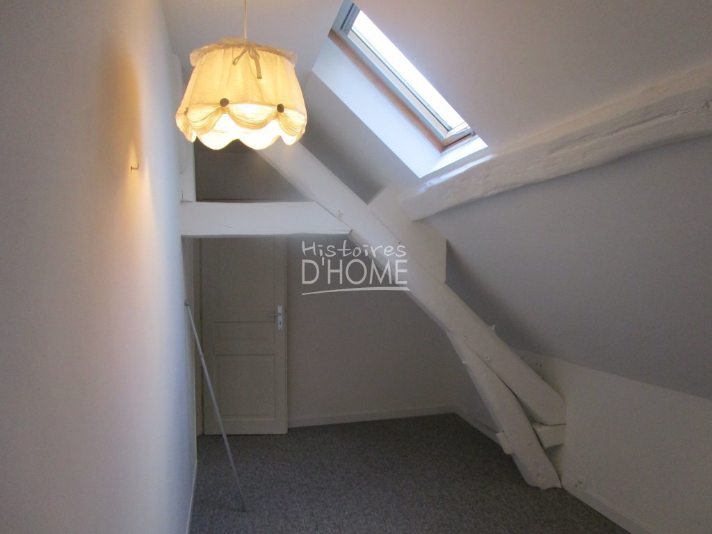 MAISON A LOUER - COURPALAY - 109.06 m2 - 1 280 € charges comprises par mois