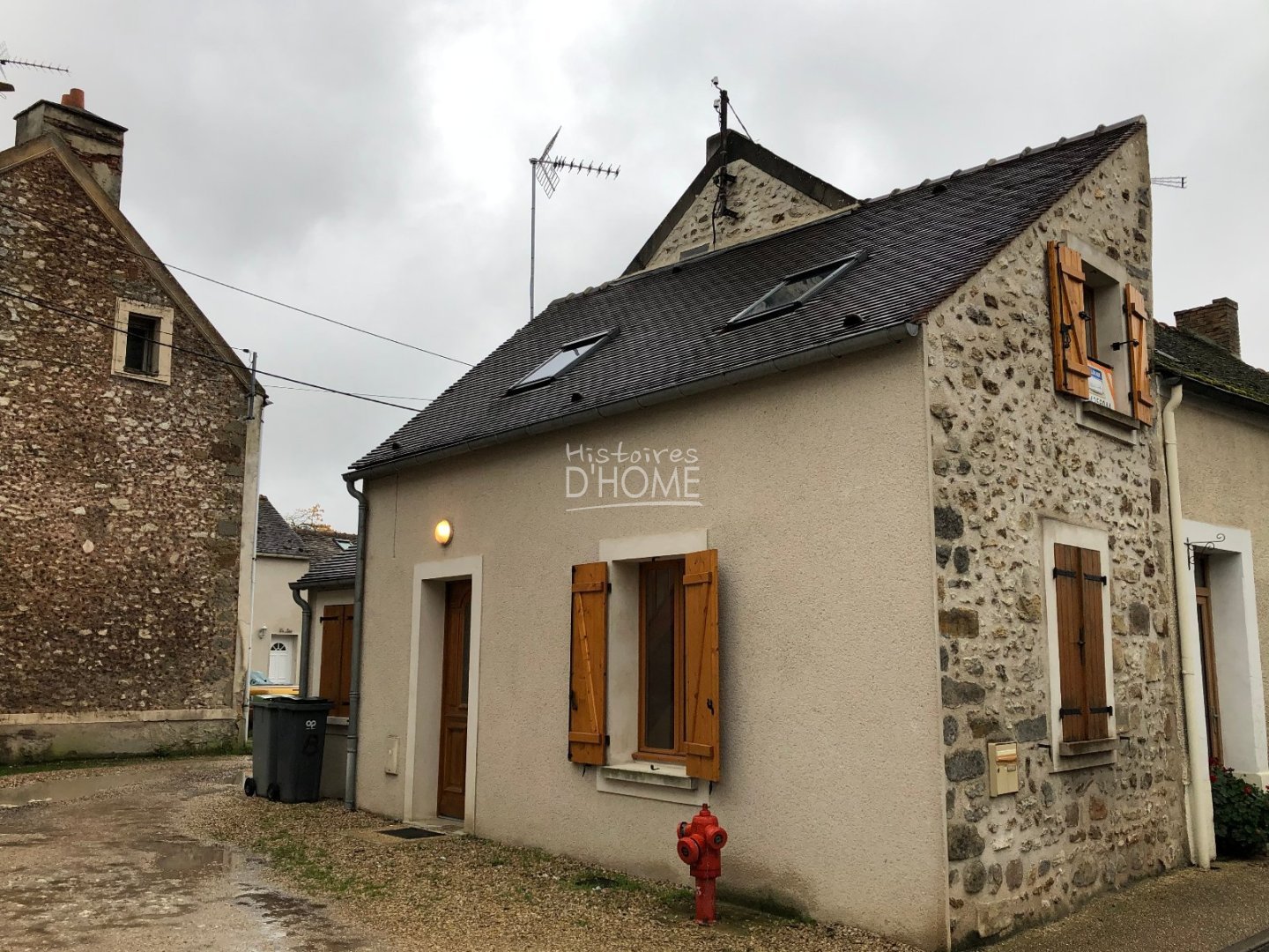 MAISON A LOUER - MACHAULT centre ville - 20.8 m2 - 485 &euro; charges comprises par mois