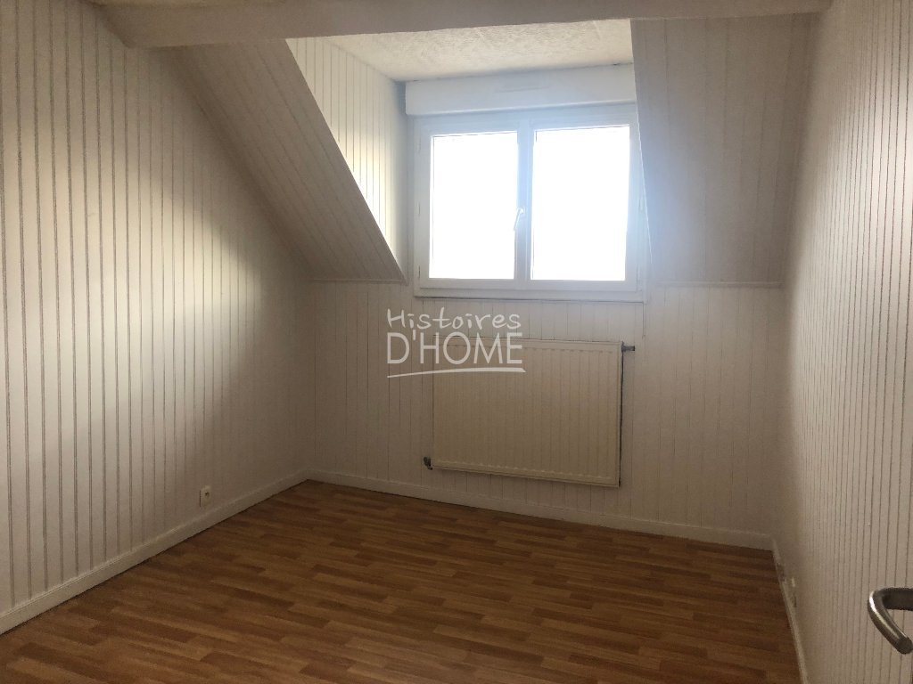 Maison de ville A LOUER - MELUN - 90.68 m2 - 890�&euro; charges comprises par mois