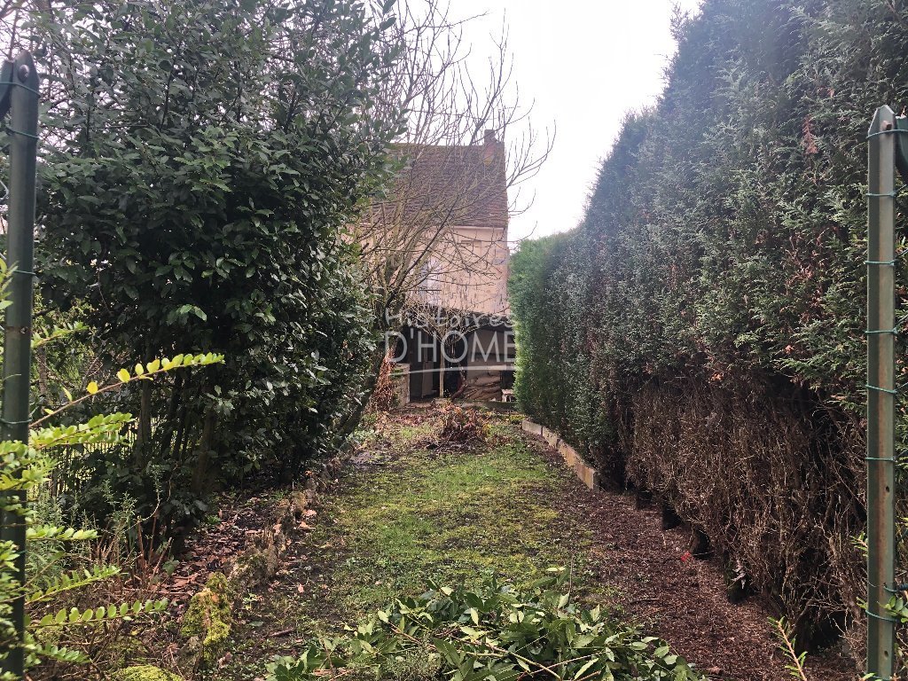 Maison de ville A LOUER - MELUN - 90.68 m2 - 890�&euro; charges comprises par mois