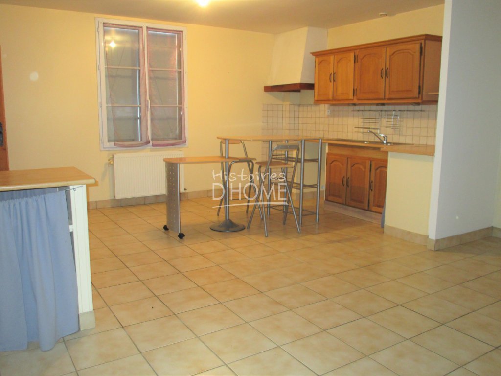 MAISON A LOUER - MORMANT - 178.64 m2 - 1 300 &euro; charges comprises par mois