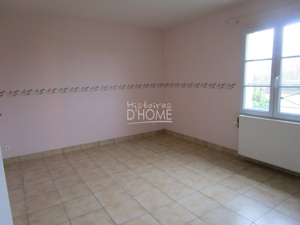 MAISON A LOUER - MORMANT - 178.64 m2 - 1 300 &euro; charges comprises par mois