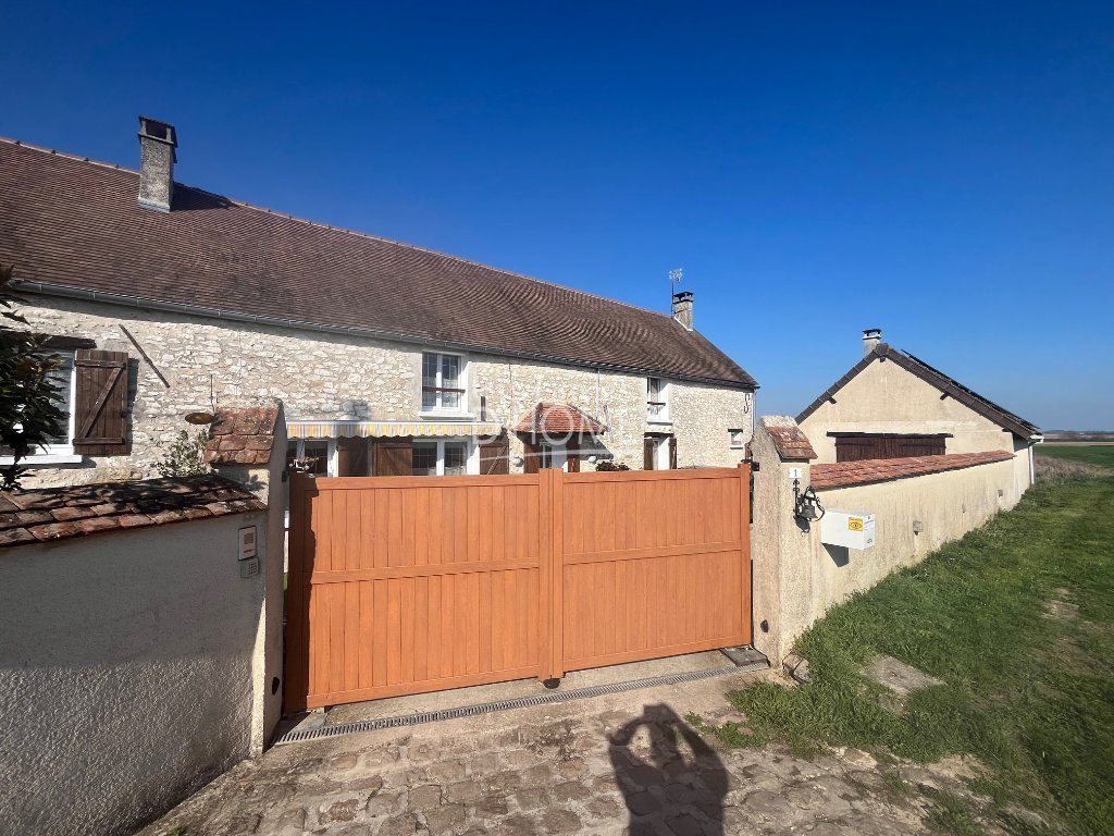 MAISON A VENDRE - AUGERS EN BRIE - 174.44 m2 - 365�000�&euro;