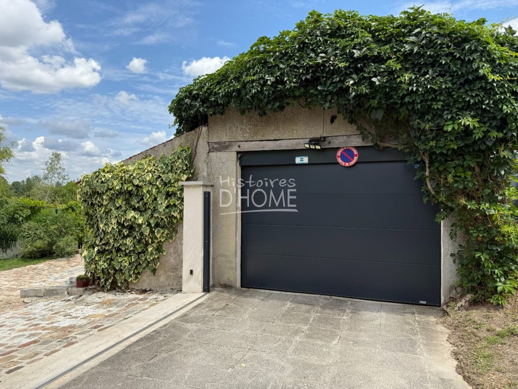 Maison Briarde Rurale A VENDRE - BERNAY VILBERT Centre du village - 200 m2 - 480�000�&euro;