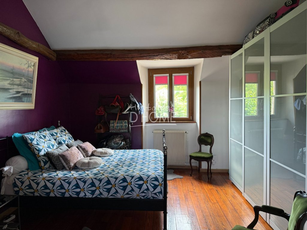 Maison Briarde Rurale A VENDRE - BERNAY VILBERT Centre du village - 200 m2 - 480�000�&euro;