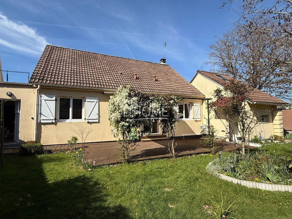 Maison de Plain Pied + studio attenant A VENDRE - COURTOMER - 125 m2 - 286 000 &euro;