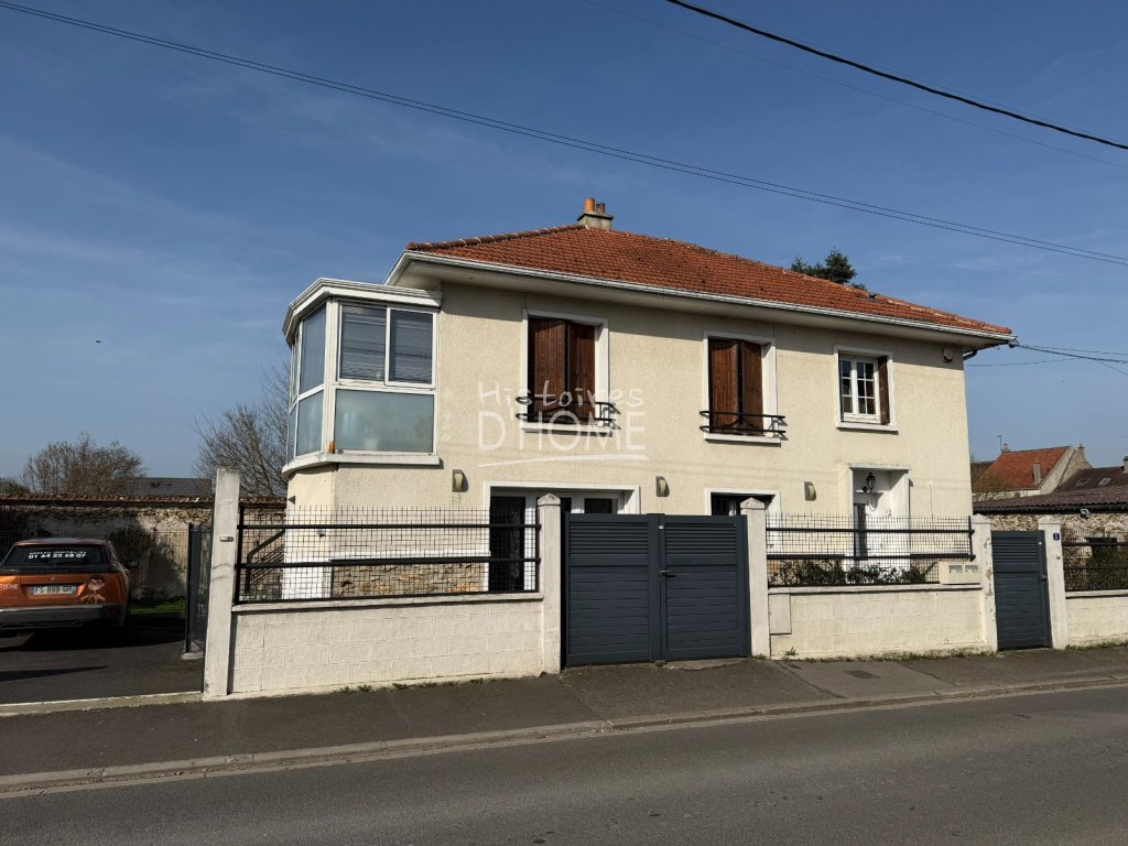 Maison divis�e en deux logements lou� A VENDRE - FAREMOUTIERS - 130 m2 - 243�000�&euro;